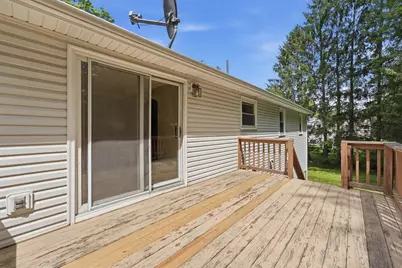 20 Sherwood Ave, West Springfield, MA 01089 - Photo 40