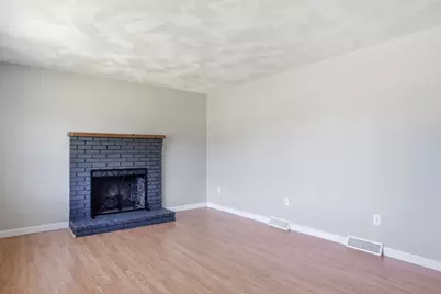 160 Navillus Rd, Tewksbury, MA 01876 - Photo 4