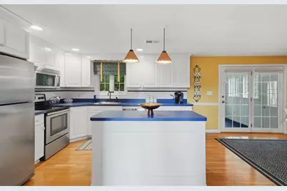 4 Frank Drive, Milford, MA 01757 - Photo 14