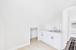 201 Wade St, Fall River, MA 02721 - Photo 32