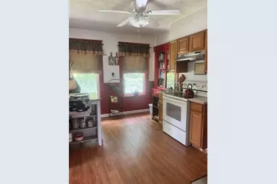 33 Barnes Ave, Worcester, MA 01605 - Photo 8