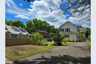 32 Hampden St, Northampton, MA 01060 - Photo 6
