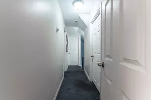 30 James St, Holyoke, MA 01040 - Photo 16