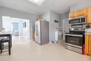 30 James St, Holyoke, MA 01040 - Photo 8