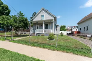 30 James St, Holyoke, MA 01040 - Photo 2