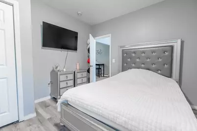 30 James St, Holyoke, MA 01040 - Photo 12