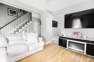 30 James St, Holyoke, MA 01040 - Photo 4