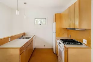 25 Granite St, Cambridge, MA 02139 - Photo 10