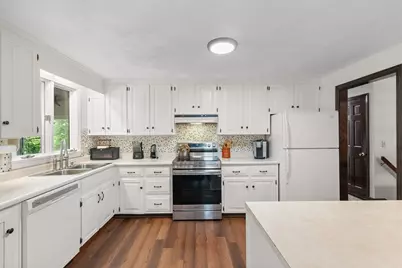 88 Upland Rd, Plympton, MA 02367 - Photo 4