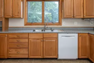 6 Sherman Ave, Northampton, MA 01060 - Photo 28