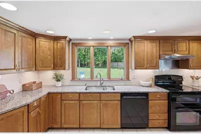 81 Alcott St, Acton, MA 01720 - Photo 4