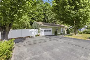 172 Boylston St, Shrewsbury, MA 01545 - Photo 1