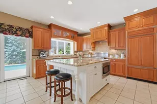 64 Deerview Way, Franklin, MA 02038 - Photo 4