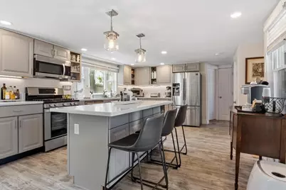 9 Cross St, Fitchburg, MA 01420 - Photo 2