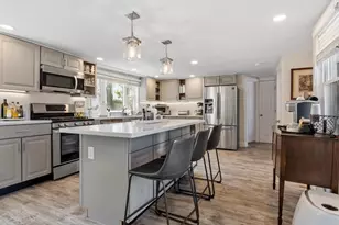 9 Cross St, Fitchburg, MA 01420 - Photo 2