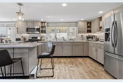 9 Cross St, Fitchburg, MA 01420 - Photo 8