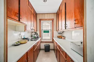 82 Snell St, Fall River, MA 02721 - Photo 2