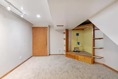 487 Wentworth Ave, Lowell, MA 01852 - Photo 32