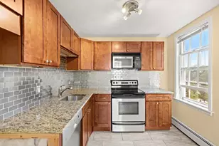 52 Summer St, Haverhill, MA 01830 - Photo 16