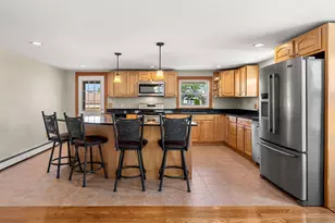14 Overlook St, Newburyport, MA 01950 - Photo 10