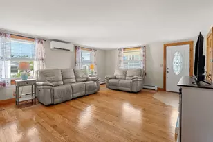 14 Overlook St, Newburyport, MA 01950 - Photo 16