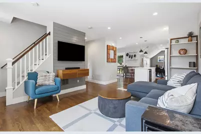 33 Bryant St, Wakefield, MA 01880 - Photo 4