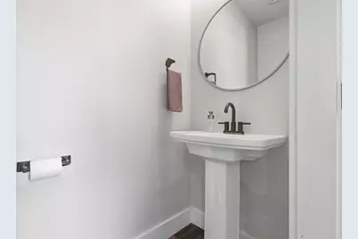 33 Bryant St, Wakefield, MA 01880 - Photo 20