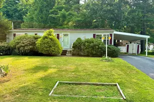 22 Sunnydale Cir, Brimfield, MA 01010 - Photo 2