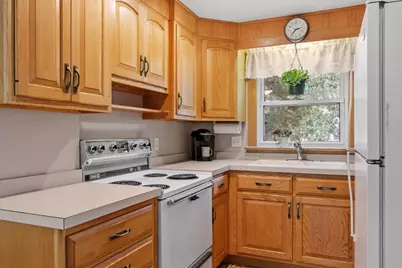 80 Tenth St., Leominster, MA 01453 - Photo 4