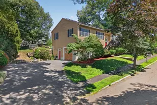 65 Phaeton Rock Rd, Lynn, MA 01904 - Photo 2