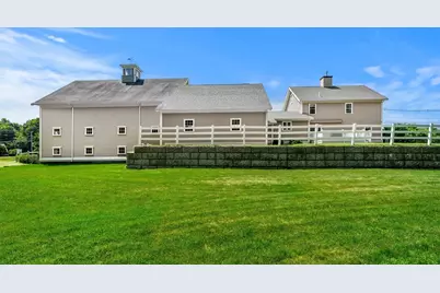 11 Maple Rd, Chelmsford, MA 01824 - Photo 2