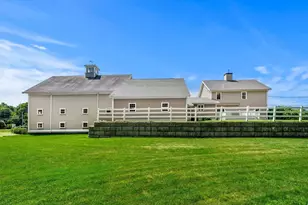 11 Maple Rd, Chelmsford, MA 01824 - Photo 2
