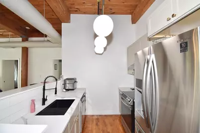 385 Worthington Street #2F, Springfield, MA 01103 - Photo 4