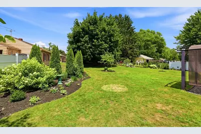 126 Edward St, Chicopee, MA 01020 - Photo 34