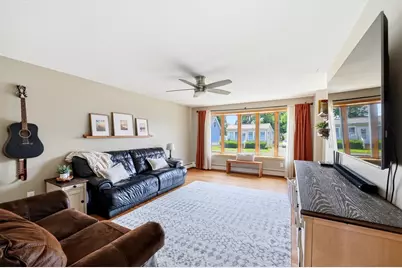 126 Edward St, Chicopee, MA 01020 - Photo 12