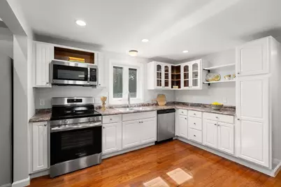 63 Conlyn Ave, Franklin, MA 02038 - Photo 6