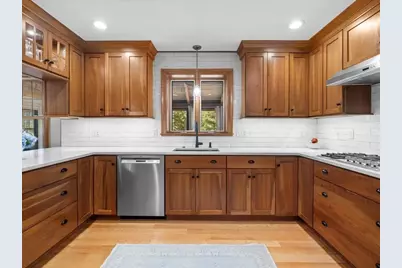 14 Grove St, Kingston, MA 02364 - Photo 8