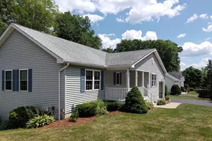 4 Deerfield Cir, Auburn, MA 01501 - Photo 2