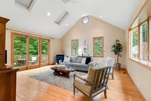 8 Indian Ln, Wakefield, MA 01880 - Photo 6