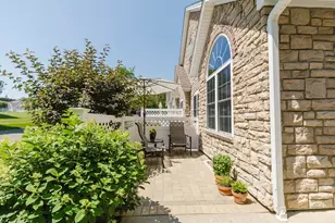 172 Stonybrook Wy, South Hadley, MA 01075 - Photo 2