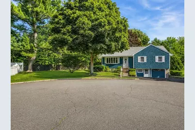 7 Kennedy Cir, Wakefield, MA 01880 - Photo 2