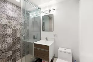 17 Bowdoin St, Boston, MA 02114 - Photo 10