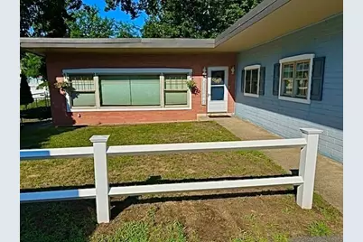 34 Oak St, Stoneham, MA 02180 - Photo 4