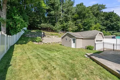 43 Laconia Rd, Worcester, MA 01609 - Photo 24