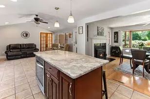 30 Peters Rd, Swansea, MA 02777 - Photo 18