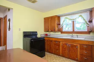3 West St, Adams, MA 01220 - Photo 8
