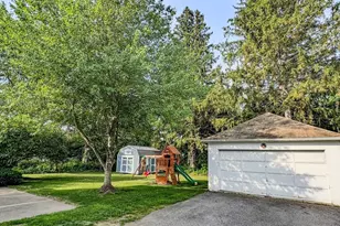 8 Davis St, Montague, MA 01376 - Photo 36