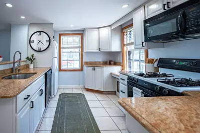 247 Washington St #11, Winchester, MA 01890 - Photo 4