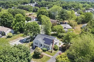 31 Smith St, Waltham, MA 02451 - Photo 2