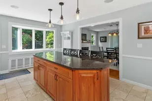 31 Smith St, Waltham, MA 02451 - Photo 6